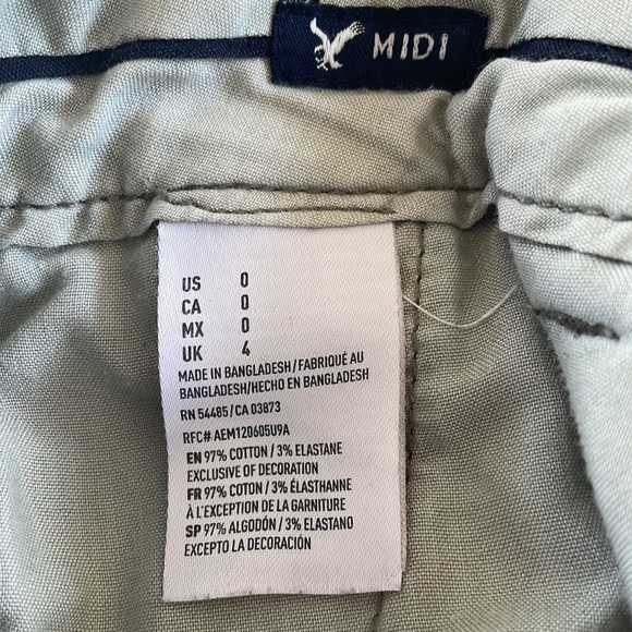 American Eagle Khaki Green Midi Low Rise Shorts Size 0 - Picture 4 of 4